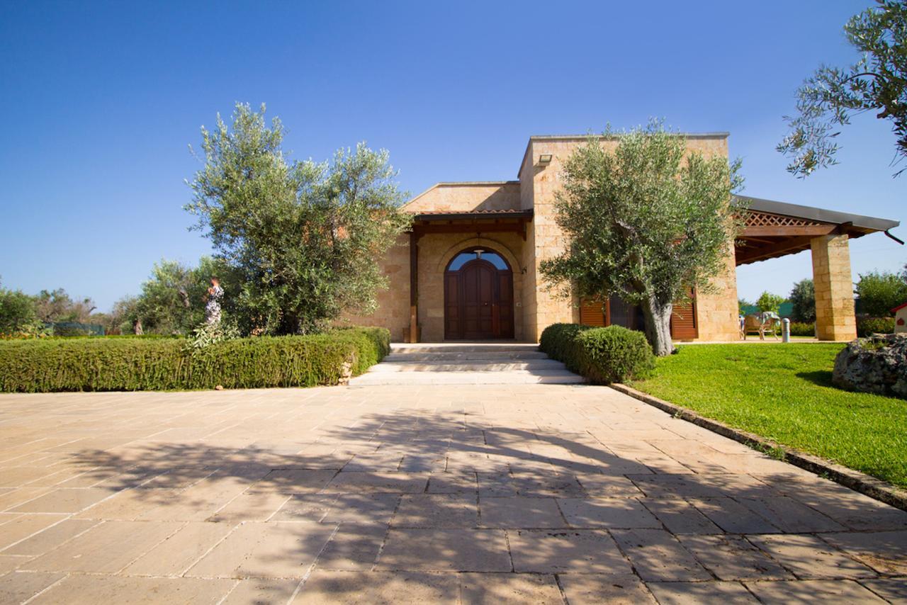 Biancolivo In Salento Bed & Breakfast